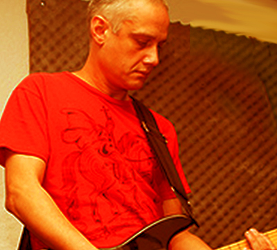 Marcelo Raymond - Guitarra